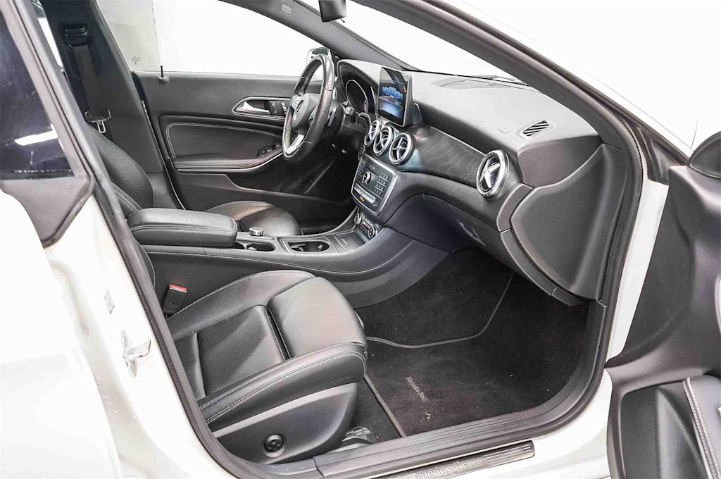 Thumbnail: 2018 Mercedes-Benz CLA - 9