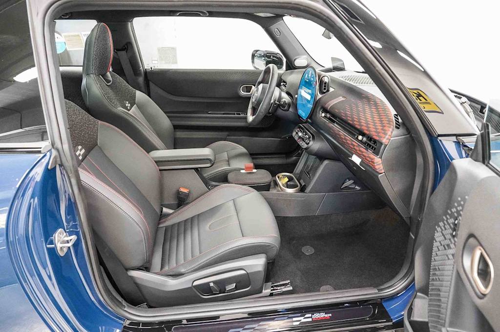 Thumbnail: 2026 MINI Cooper - 9