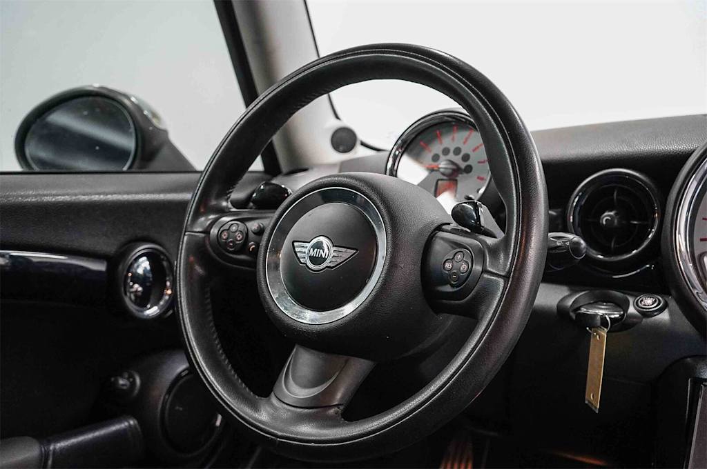Thumbnail: 2009 MINI Cooper - 9
