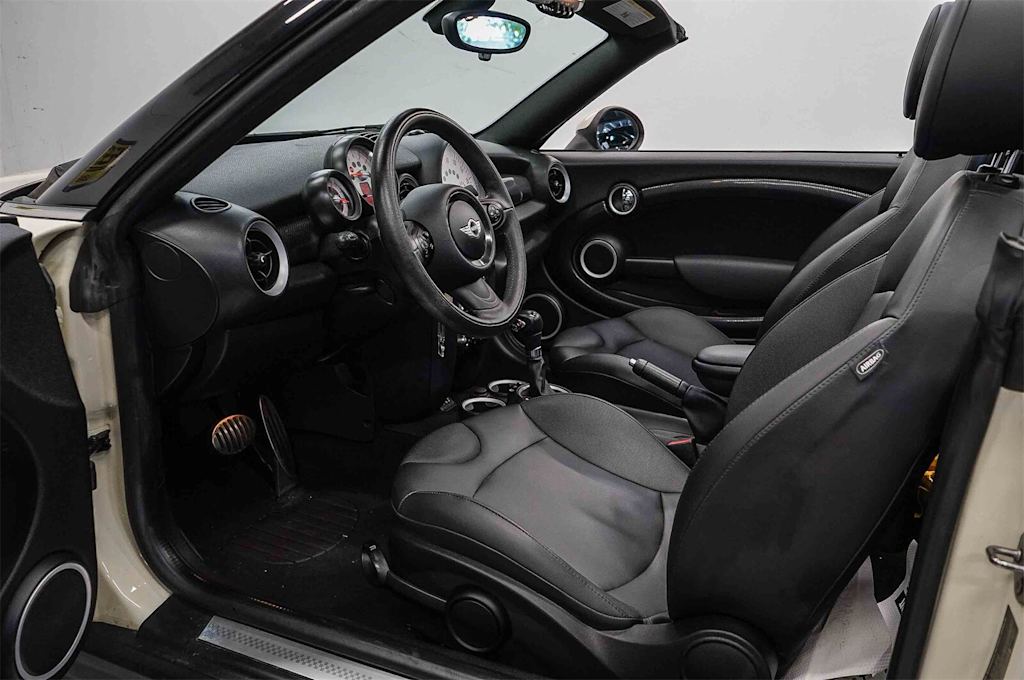 Thumbnail: 2014 MINI Cooper - 11