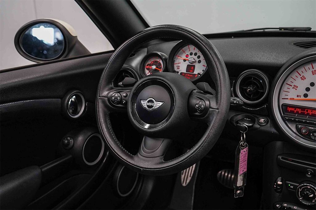 Thumbnail: 2014 MINI Cooper - 12