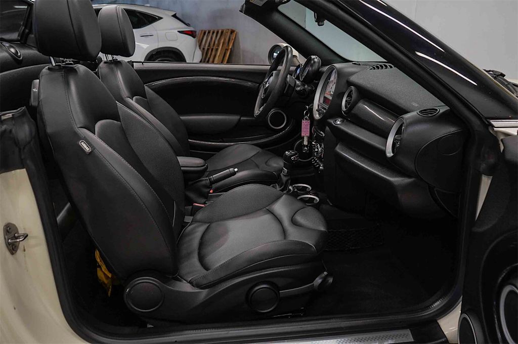 Thumbnail: 2014 MINI Cooper - 10