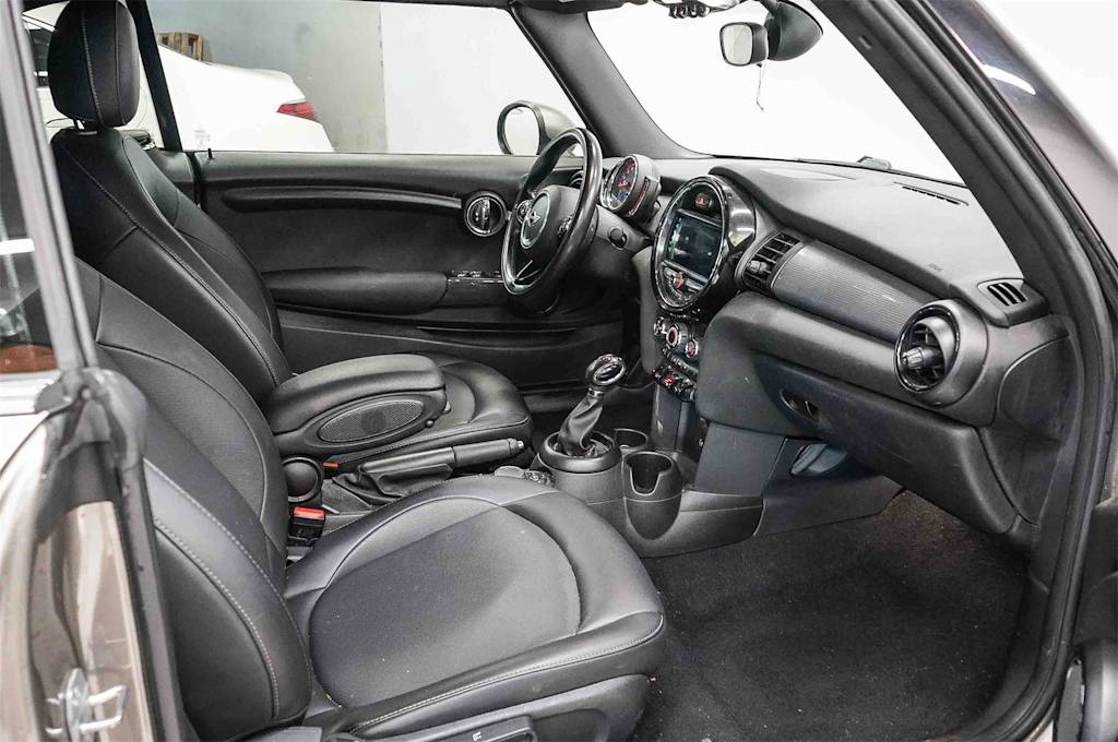 Thumbnail: 2019 MINI Cooper - 11