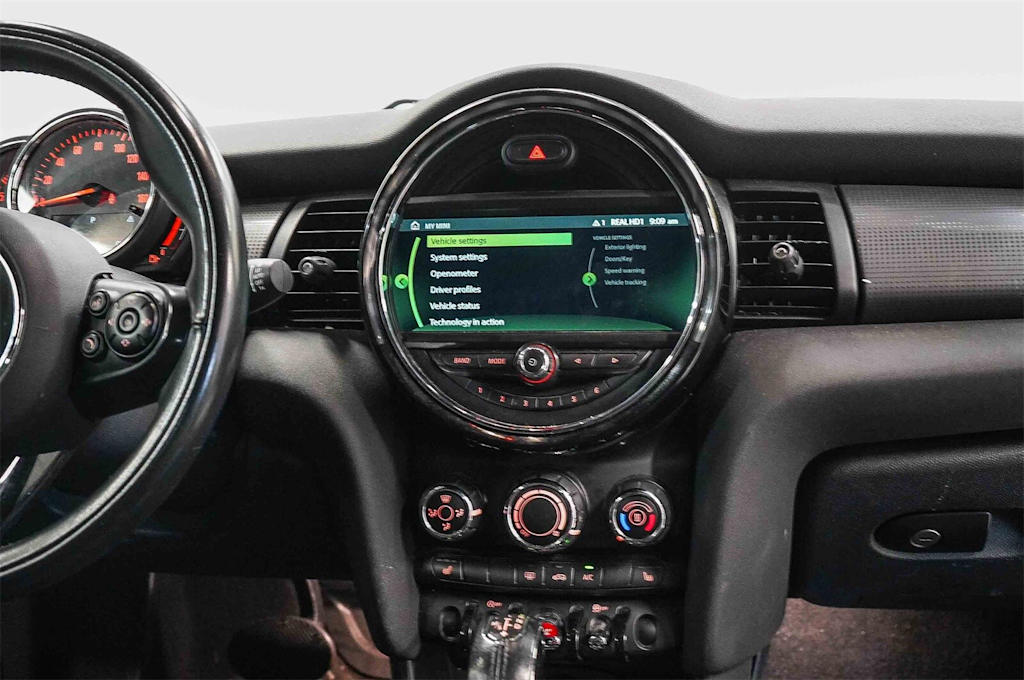 Thumbnail: 2019 MINI Cooper - 9