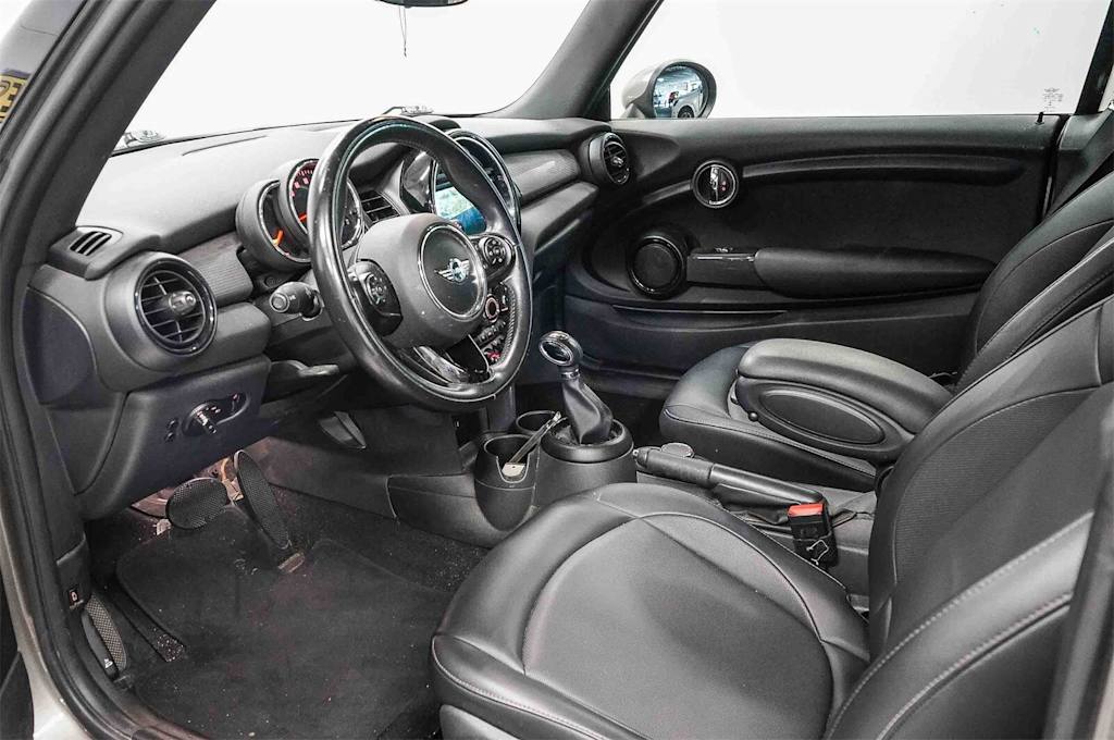 Thumbnail: 2019 MINI Cooper - 14