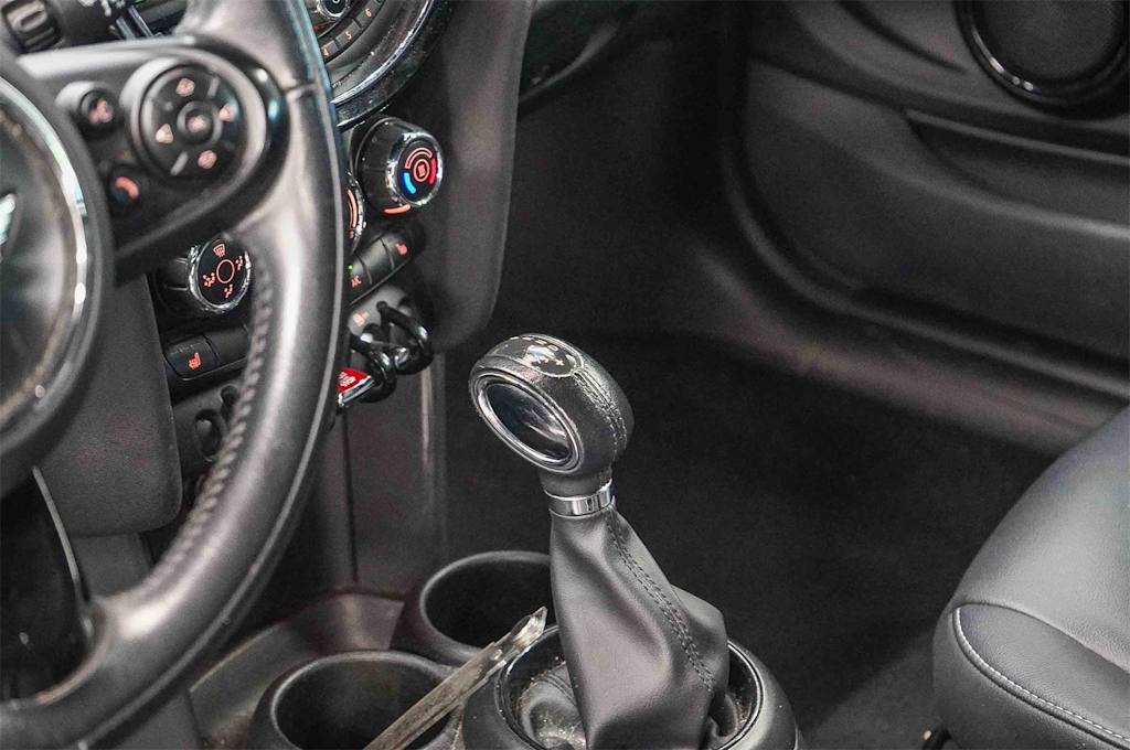Thumbnail: 2019 MINI Cooper - 16