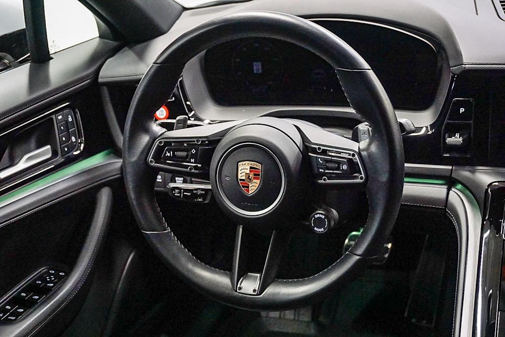 Thumbnail: 2024 Porsche Panamera - 13