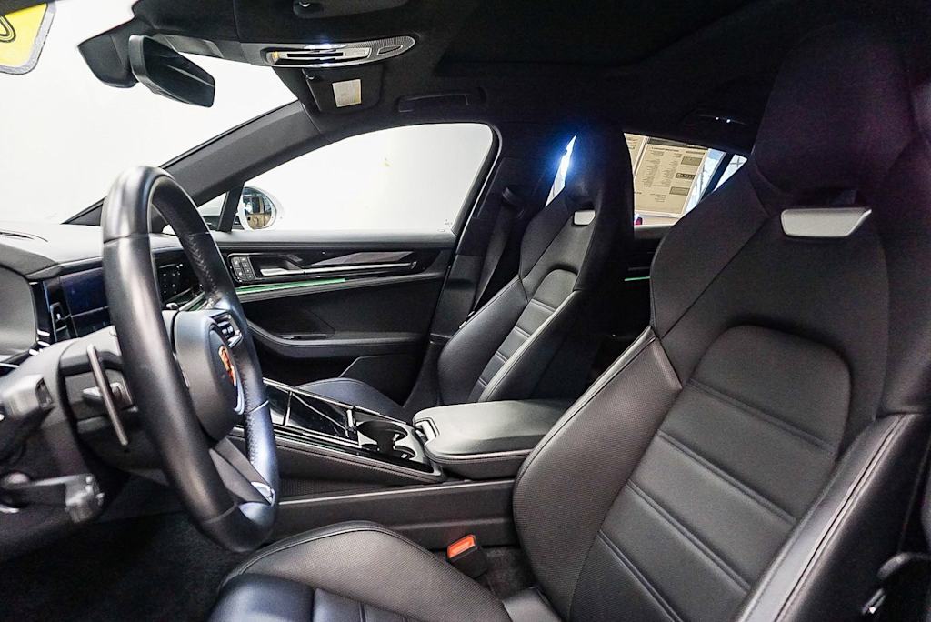Thumbnail: 2024 Porsche Panamera - 11