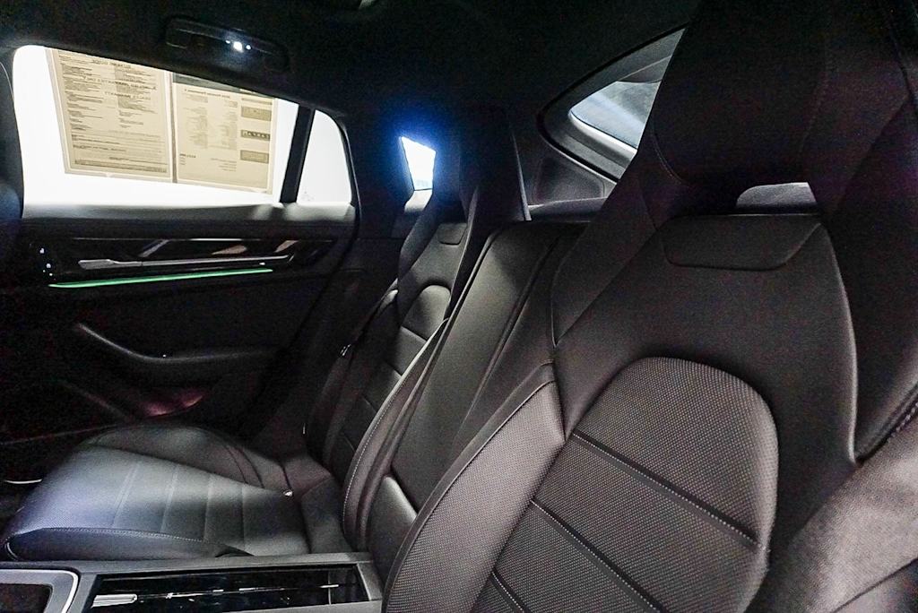 Thumbnail: 2024 Porsche Panamera - 12