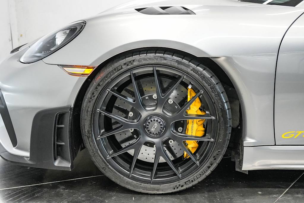 2023 Porsche 718 Cayman GT4 RS 7