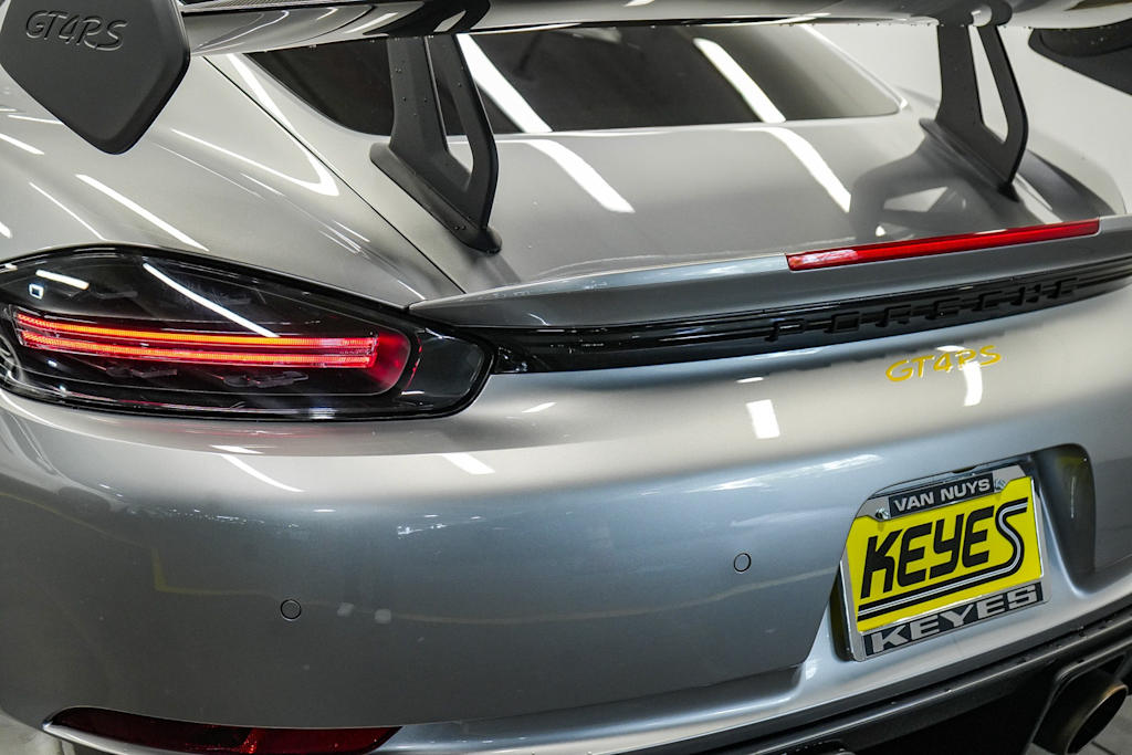 2023 Porsche 718 Cayman GT4 RS 23