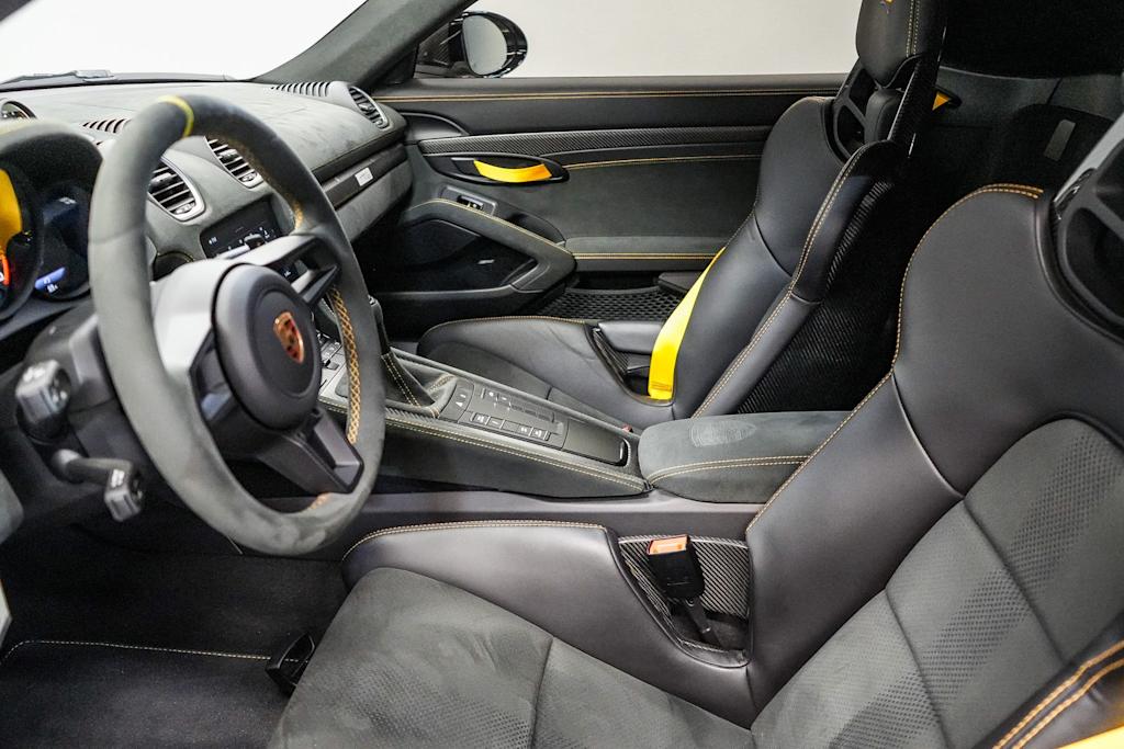 2023 Porsche 718 Cayman GT4 RS 11