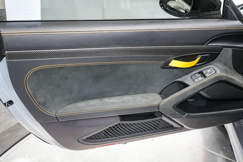 2023 Porsche 718 Cayman GT4 RS 29