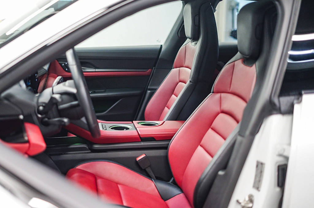 Thumbnail: 2025 Porsche Taycan - 10