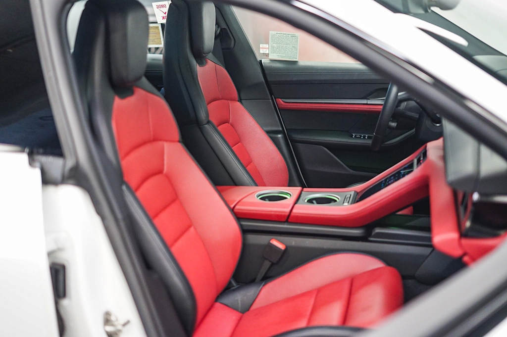 Thumbnail: 2025 Porsche Taycan - 9