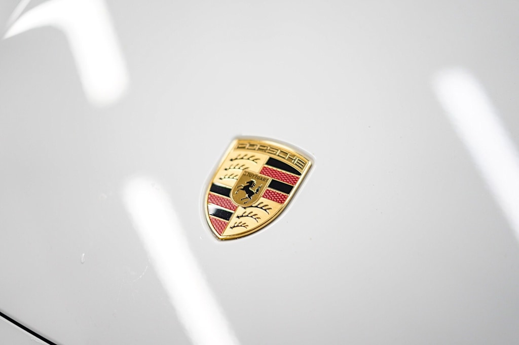 Thumbnail: 2025 Porsche Taycan - 33