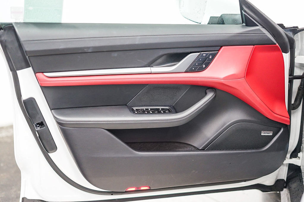 Thumbnail: 2025 Porsche Taycan - 28