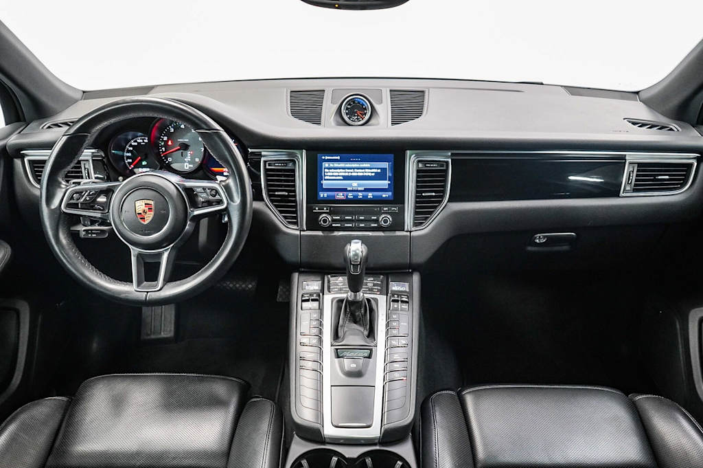 Thumbnail: 2018 Porsche Macan - 2