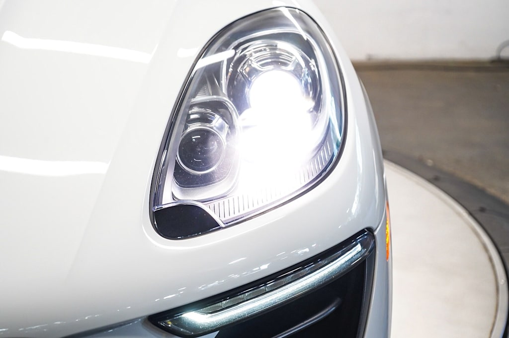Thumbnail: 2018 Porsche Macan - 22