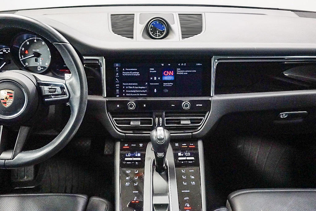 Thumbnail: 2023 Porsche Macan - 7