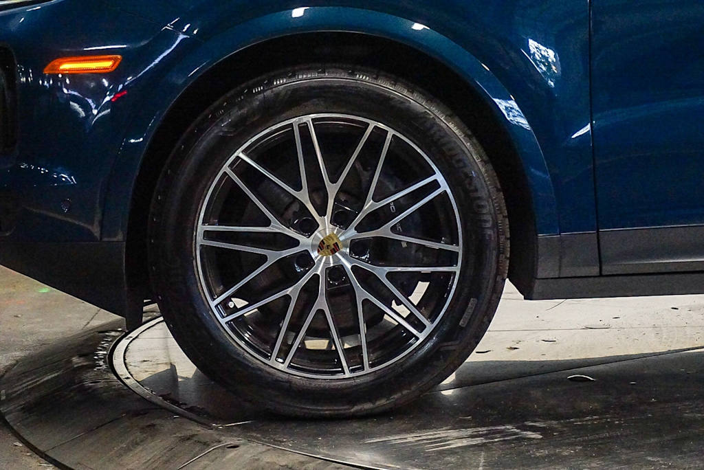 Thumbnail: 2024 Porsche Cayenne - 6