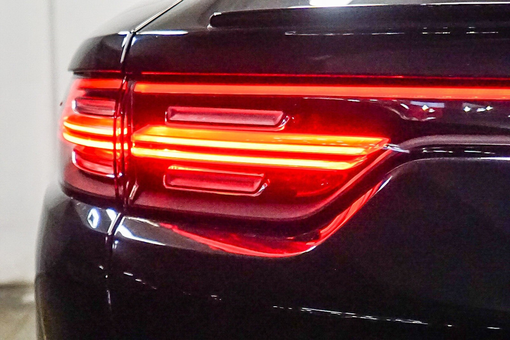 Thumbnail: 2022 Porsche Cayenne - 24