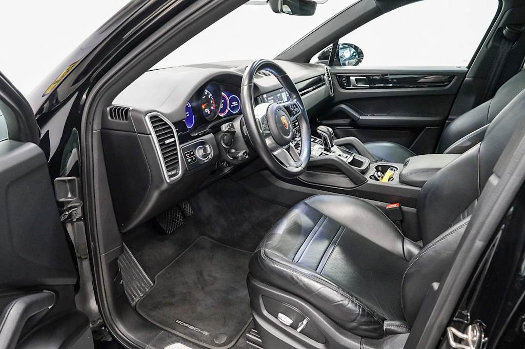 Thumbnail: 2021 Porsche Cayenne - 11