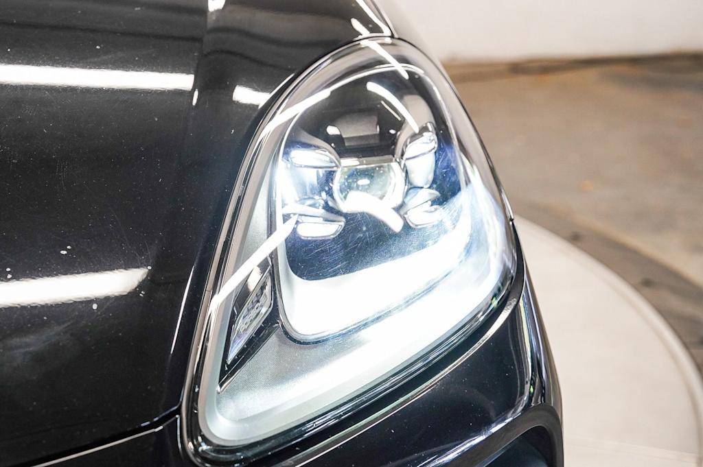 Thumbnail: 2021 Porsche Cayenne - 15