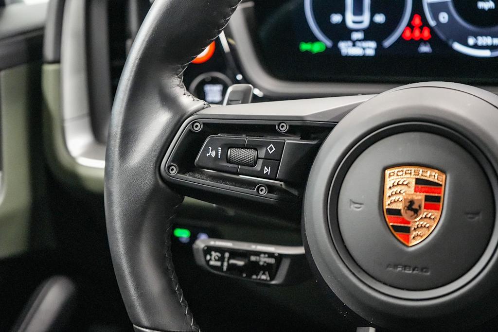 2024 Porsche Cayenne S 26