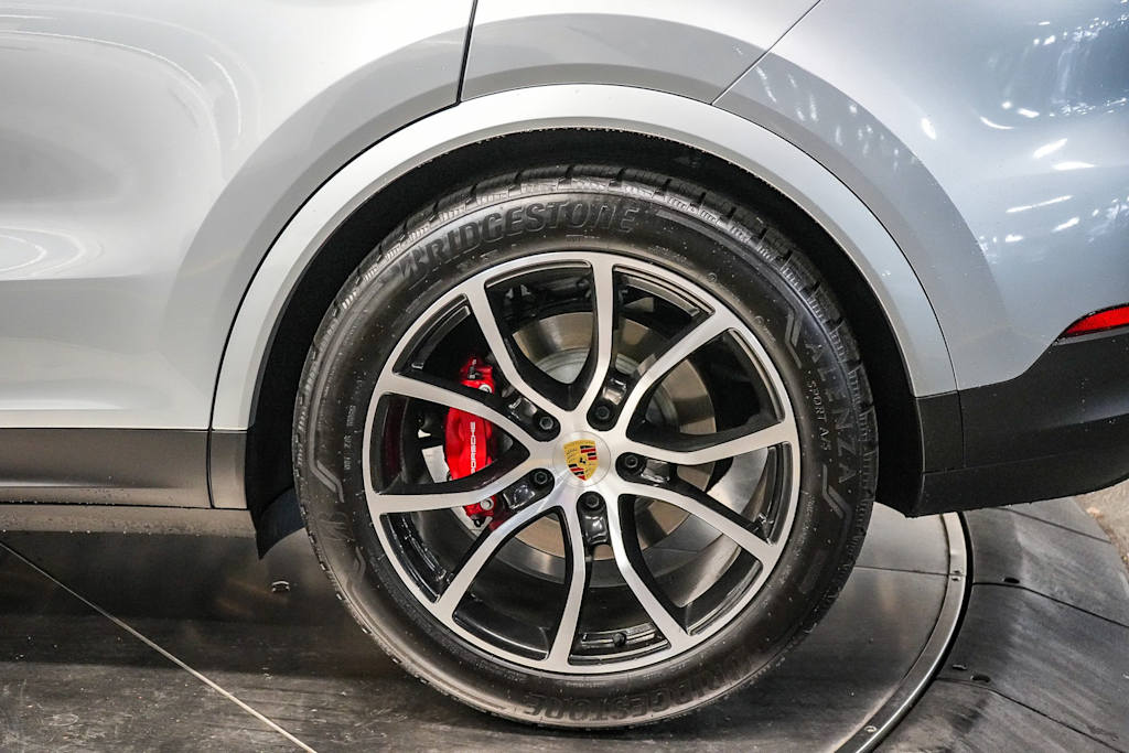 2024 Porsche Cayenne S 24