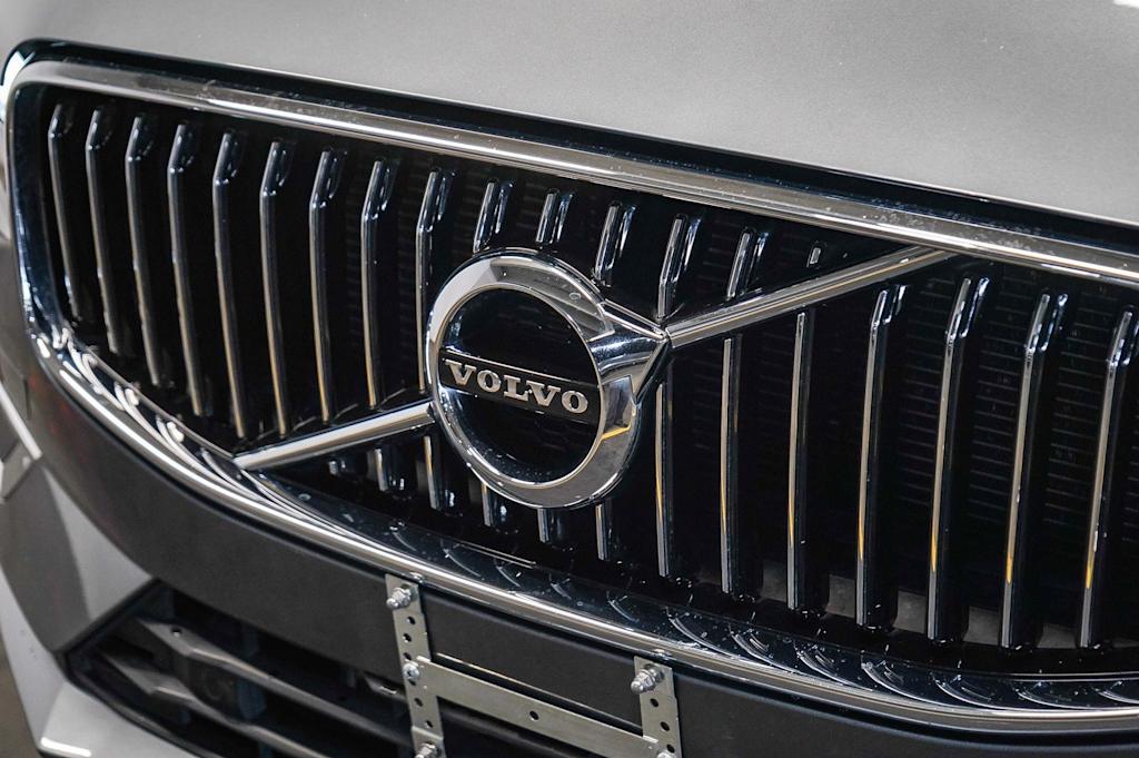 Thumbnail: 2021 Volvo XC60 - 6