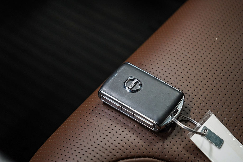 Thumbnail: 2021 Volvo XC60 - 18