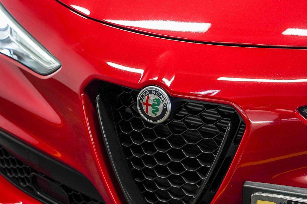 Thumbnail: 2023 Alfa Romeo Stelvio - 18