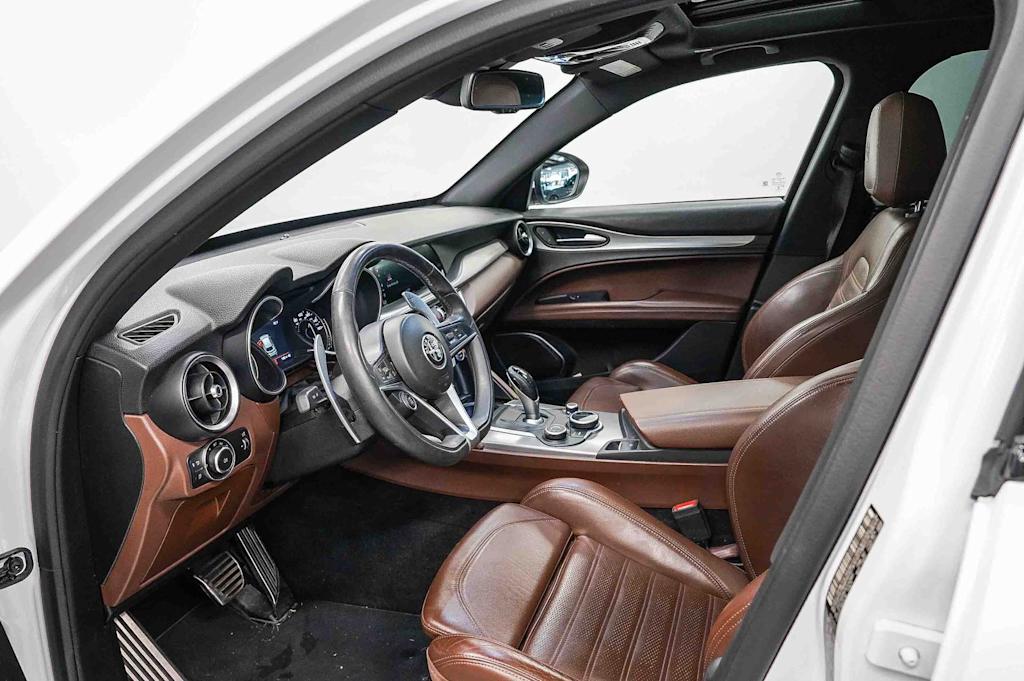 Thumbnail: 2019 Alfa Romeo Stelvio - 11