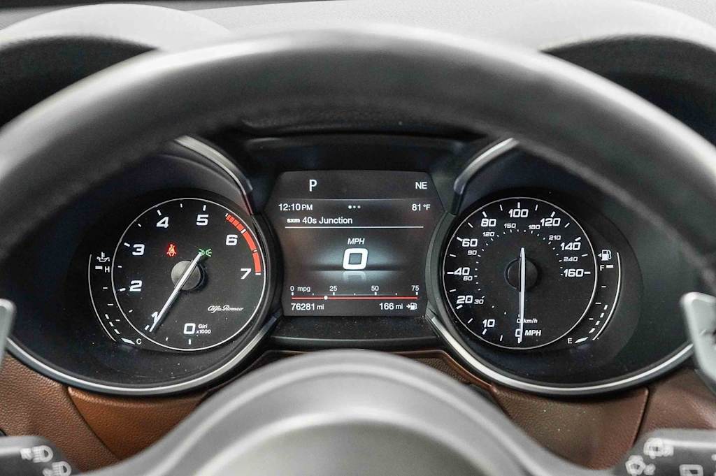 Thumbnail: 2019 Alfa Romeo Stelvio - 17