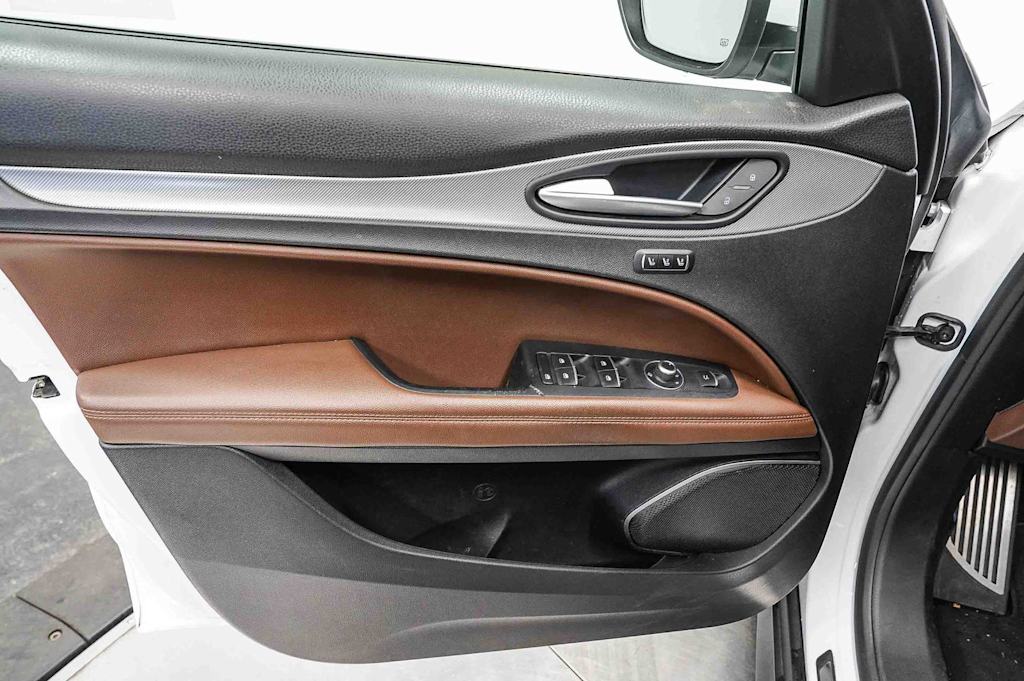 Thumbnail: 2019 Alfa Romeo Stelvio - 26