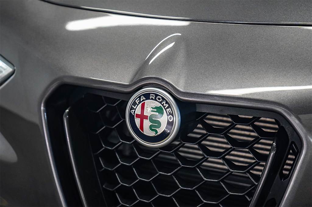 Thumbnail: 2022 Alfa Romeo Stelvio - 6