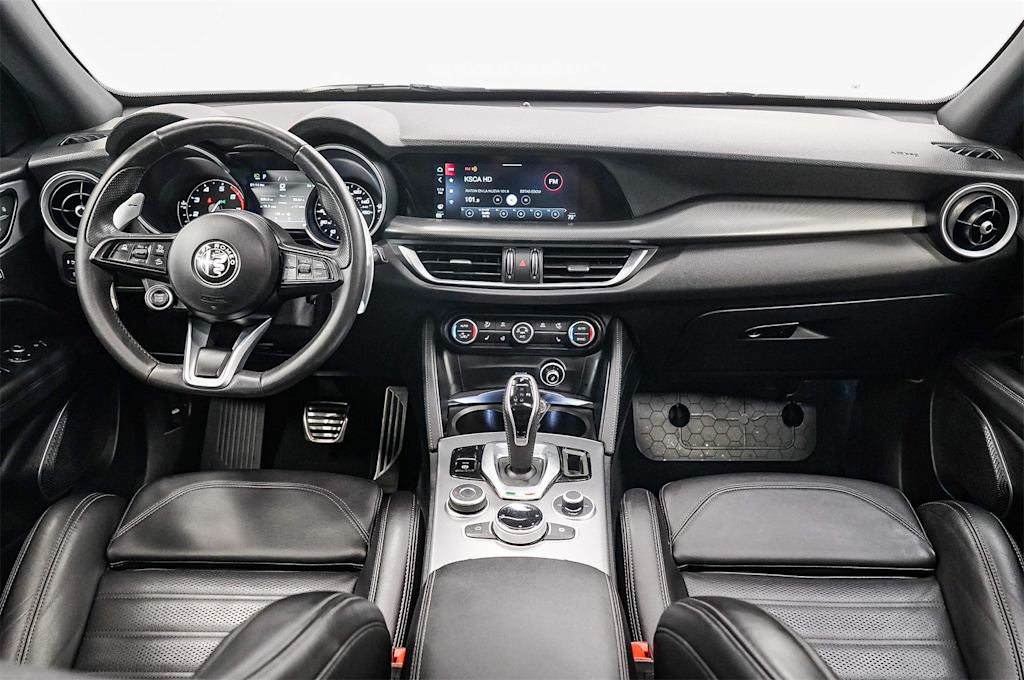 Thumbnail: 2022 Alfa Romeo Stelvio - 2