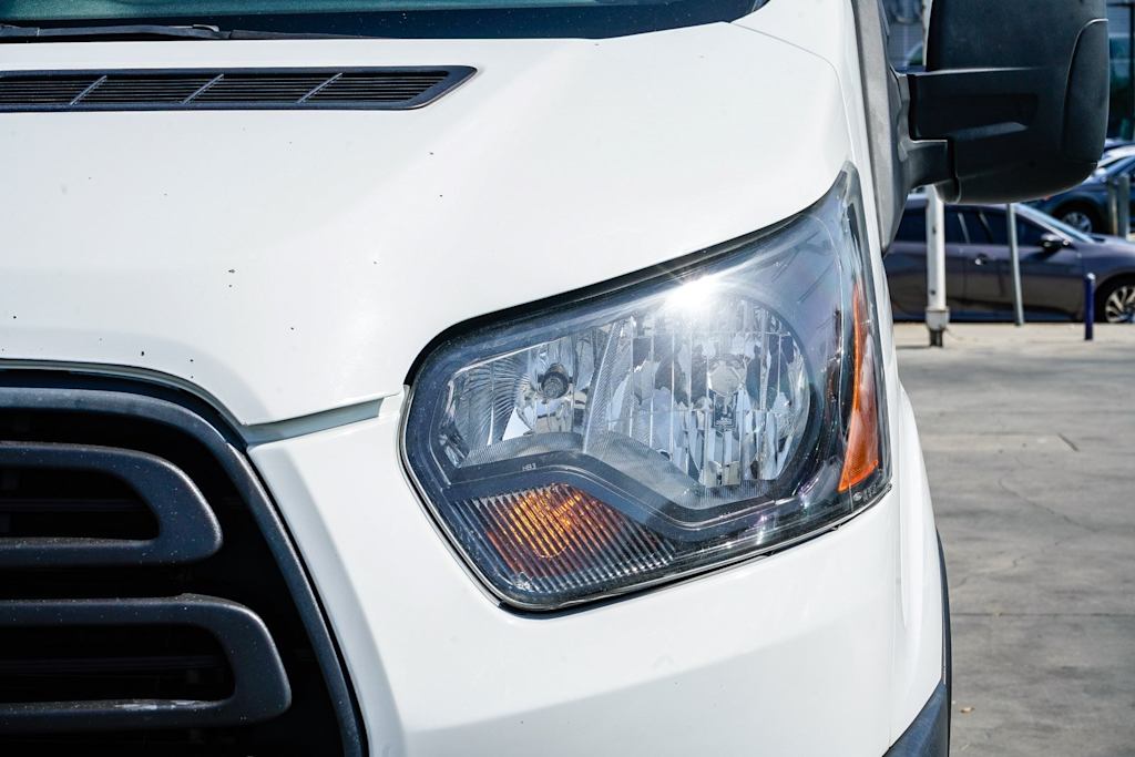 Thumbnail: 2018 Ford Transit Series - 18
