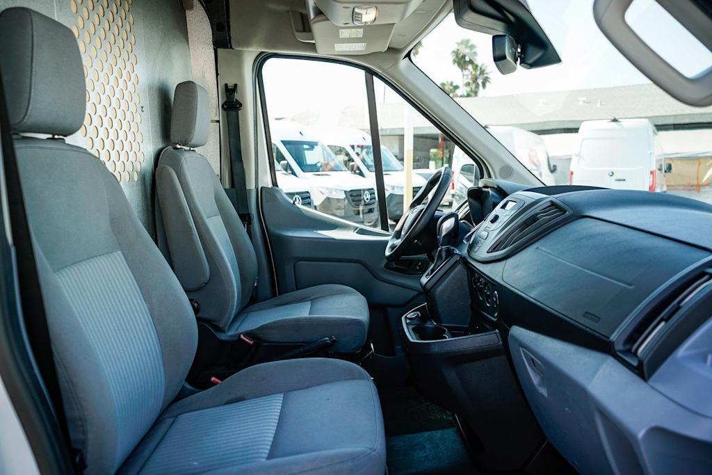 Thumbnail: 2018 Ford Transit Series - 8