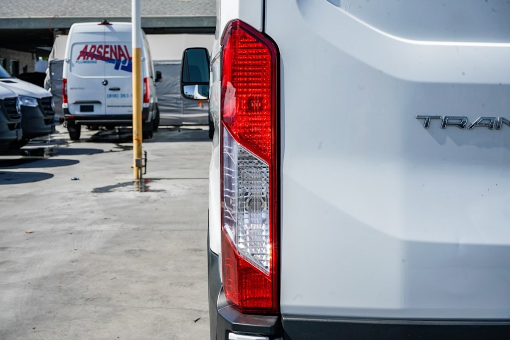 Thumbnail: 2018 Ford Transit Series - 20