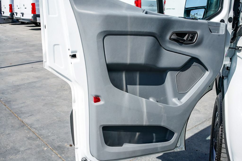 Thumbnail: 2018 Ford Transit Series - 24