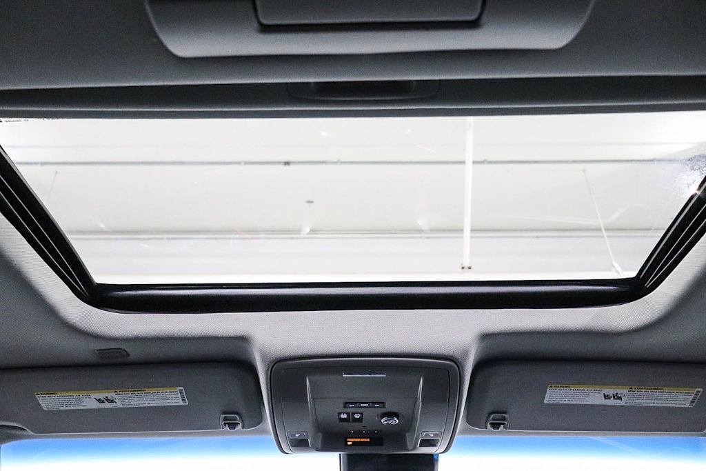 Thumbnail: 2017 Chevrolet Tahoe - 24