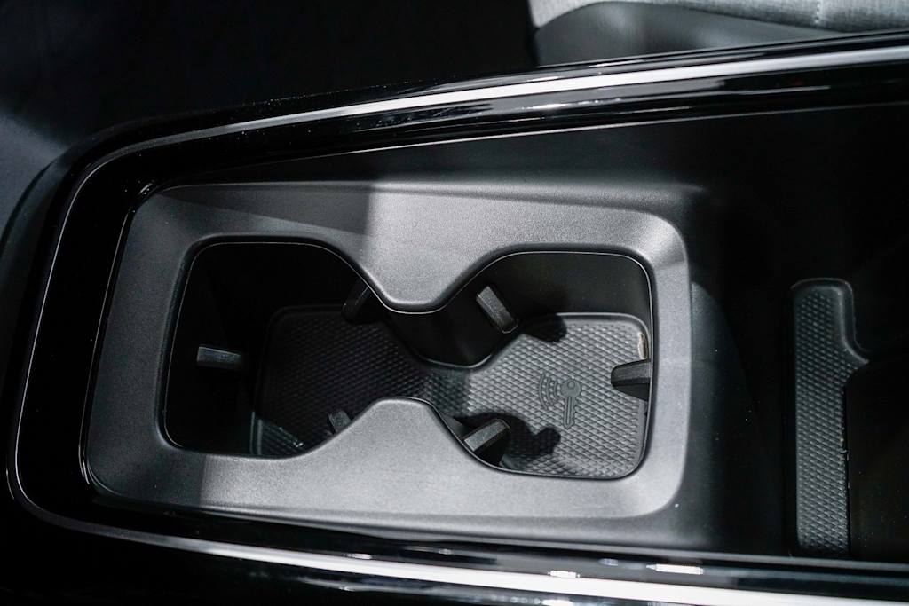 Thumbnail: 2023 Volkswagen ID.4 - 13
