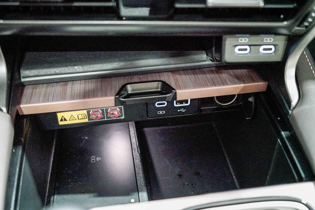 Thumbnail: 2024 Lexus RX - 27