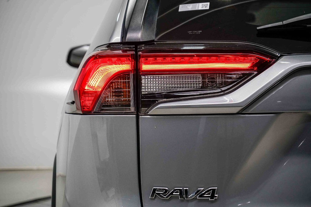 Thumbnail: 2019 Toyota RAV4 - 24