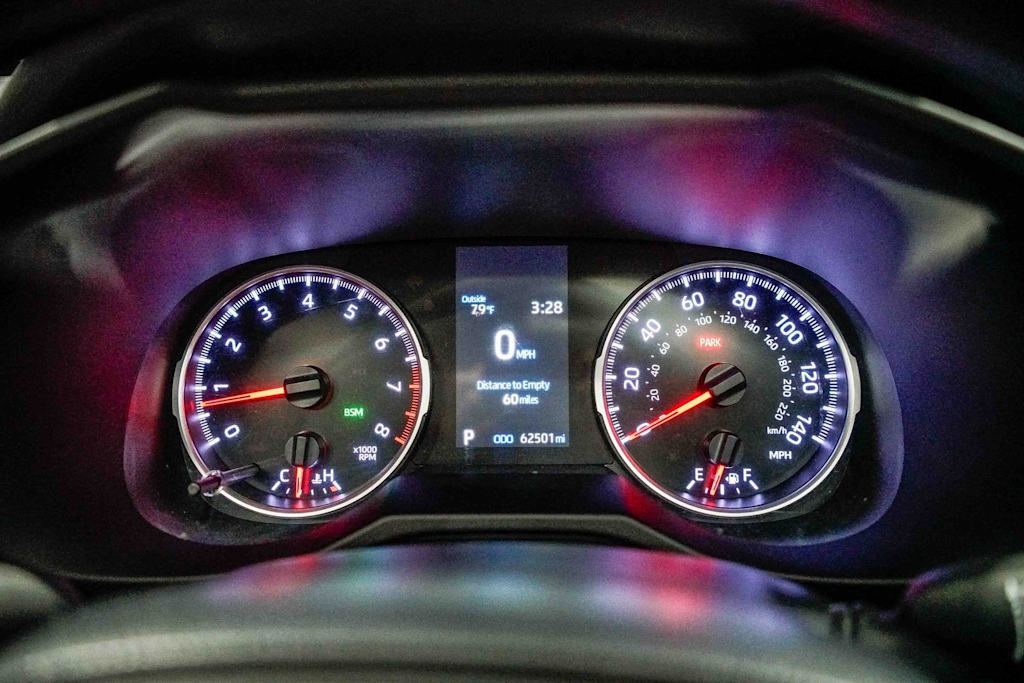 Thumbnail: 2019 Toyota RAV4 - 16