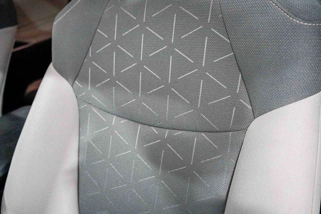 Thumbnail: 2019 Toyota RAV4 - 18