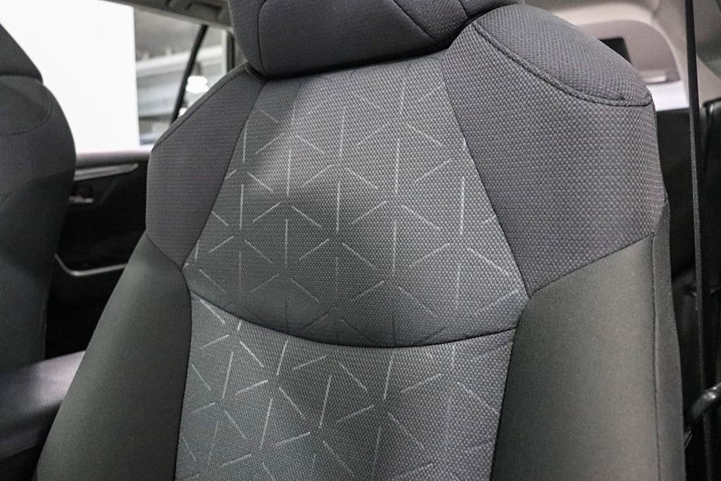 Thumbnail: 2023 Toyota RAV4 - 32