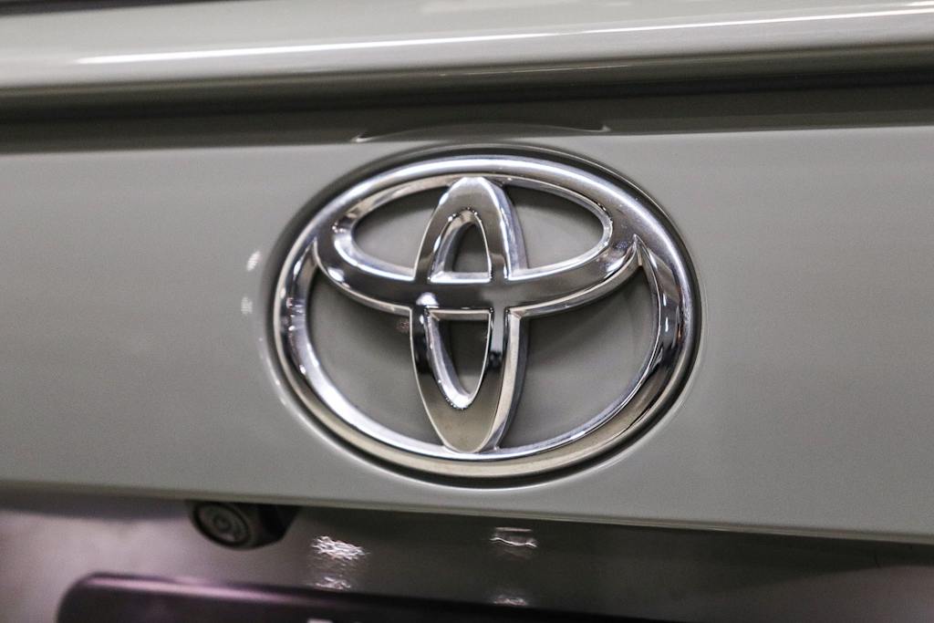 Thumbnail: 2023 Toyota RAV4 - 25
